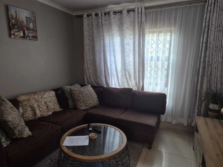 3 Bedroom Property for Sale in Clayville Gauteng