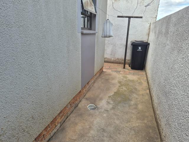 3 Bedroom Property for Sale in Clayville Gauteng