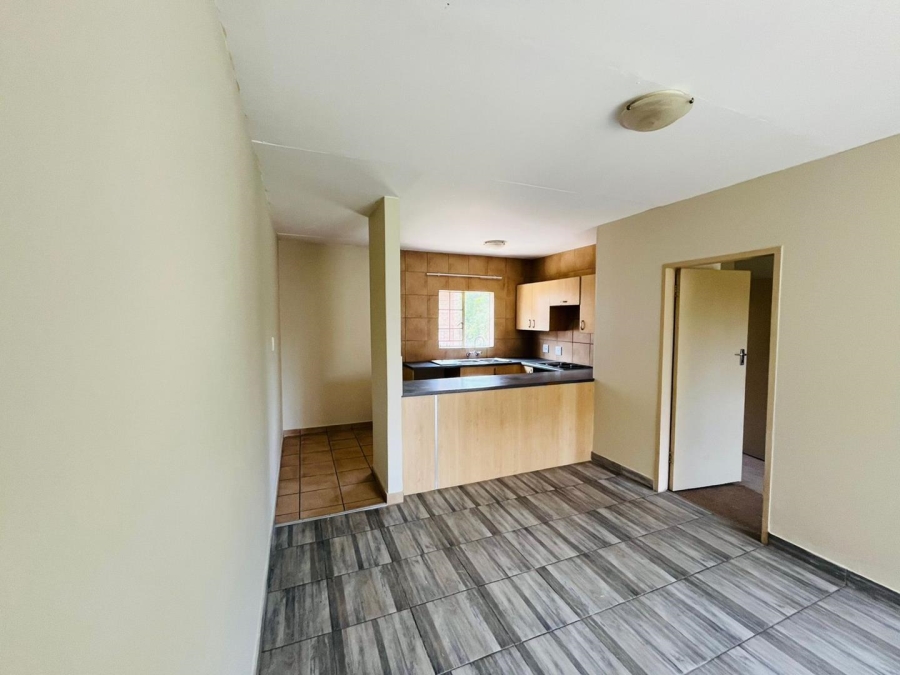 1 Bedroom Property for Sale in Silver Lakes Gauteng