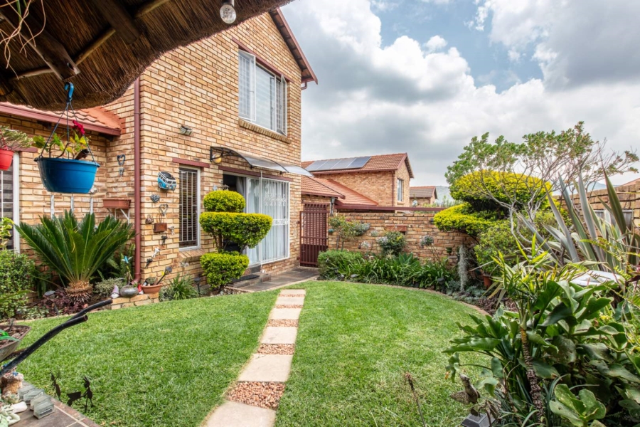 3 Bedroom Property for Sale in Wilgeheuwel Gauteng