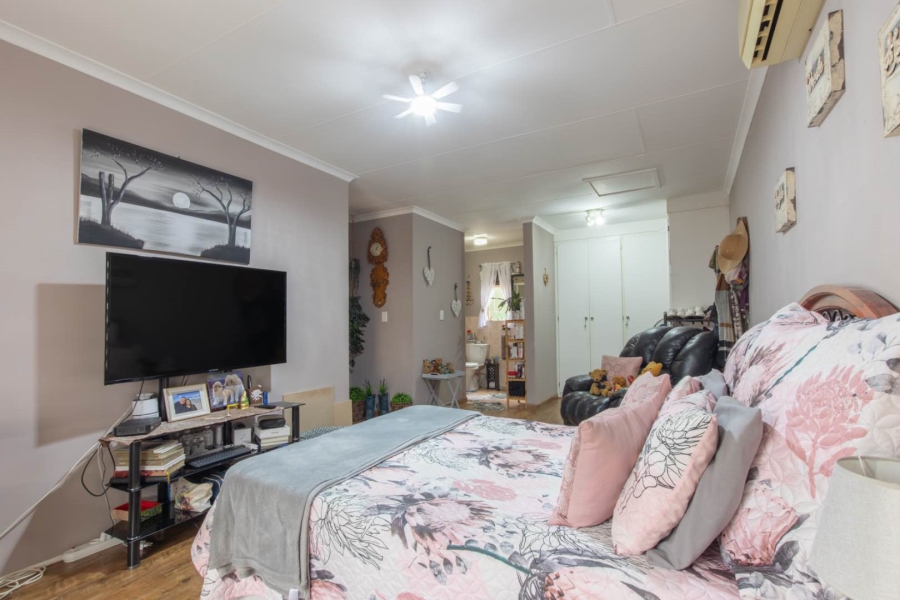 3 Bedroom Property for Sale in Wilgeheuwel Gauteng