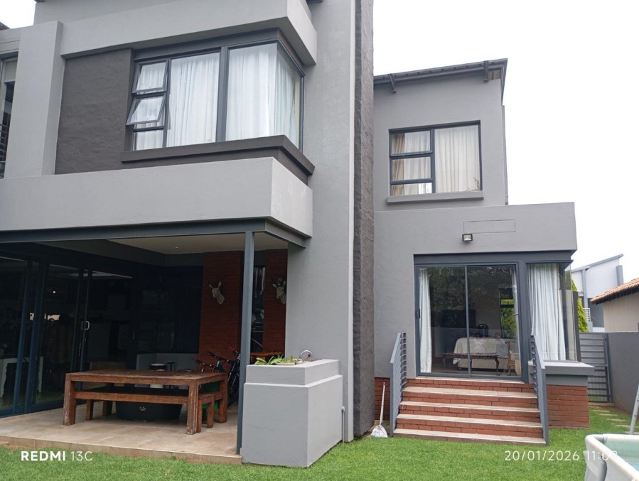 4 Bedroom Property for Sale in Glen Eagle Estate Gauteng