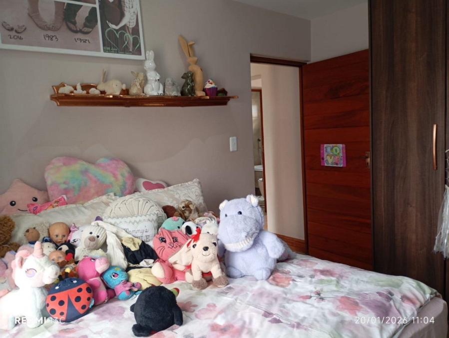 4 Bedroom Property for Sale in Glen Eagle Estate Gauteng