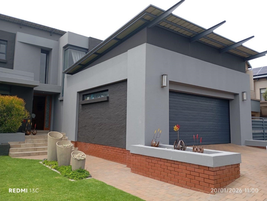 4 Bedroom Property for Sale in Glen Eagle Estate Gauteng