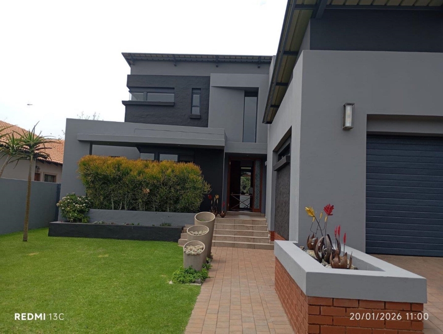 4 Bedroom Property for Sale in Glen Eagle Estate Gauteng