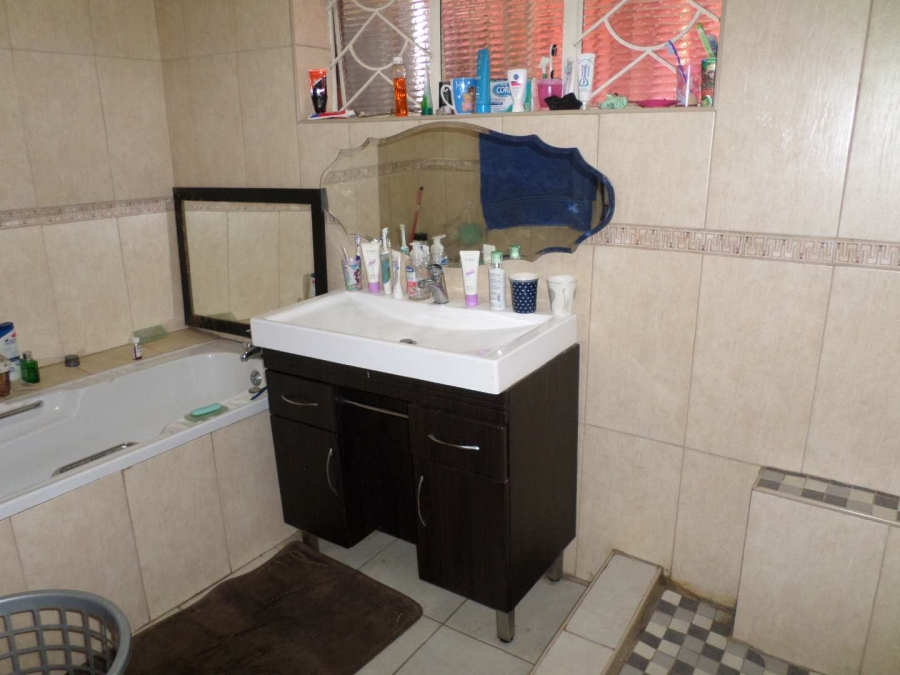 3 Bedroom Property for Sale in Lilianton Gauteng