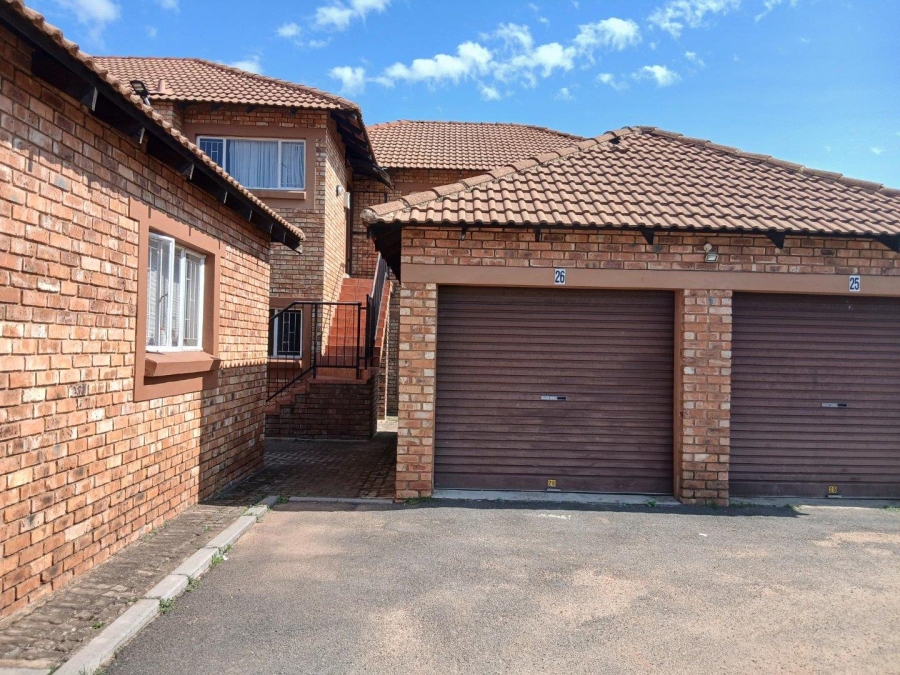 2 Bedroom Property for Sale in Edleen Gauteng