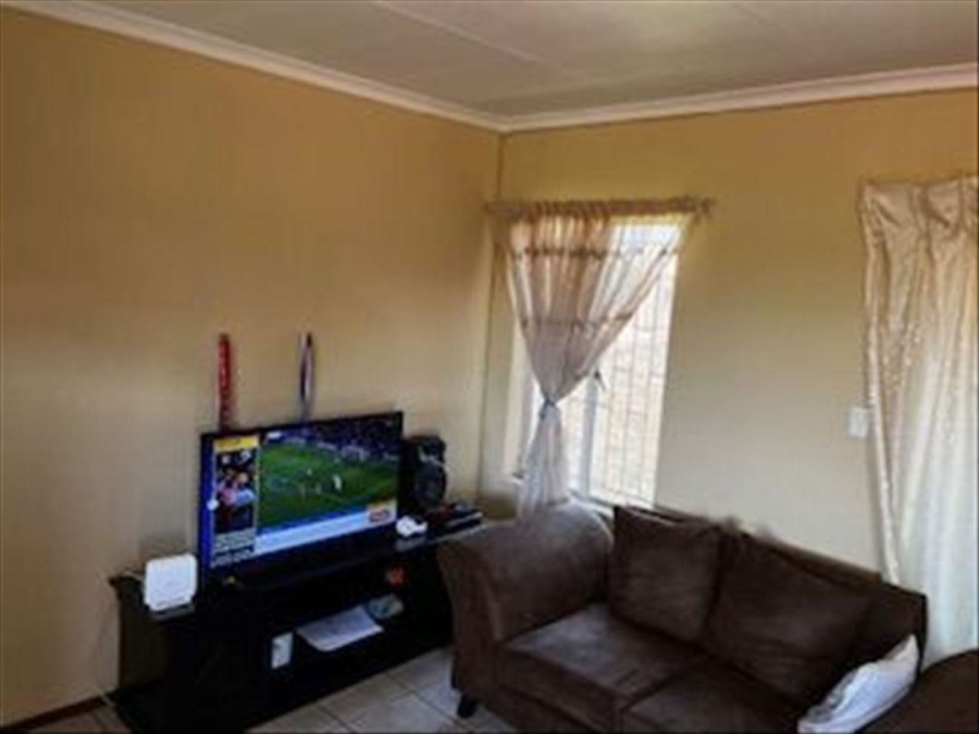 2 Bedroom Property for Sale in Edleen Gauteng