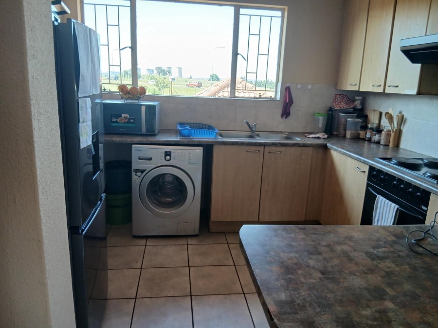 2 Bedroom Property for Sale in Edleen Gauteng