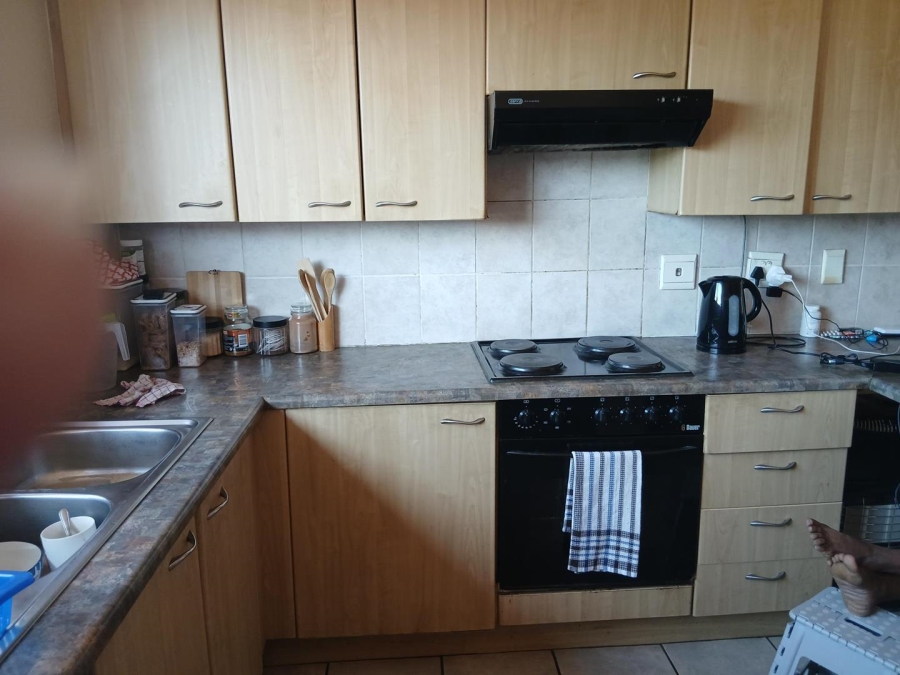 2 Bedroom Property for Sale in Edleen Gauteng