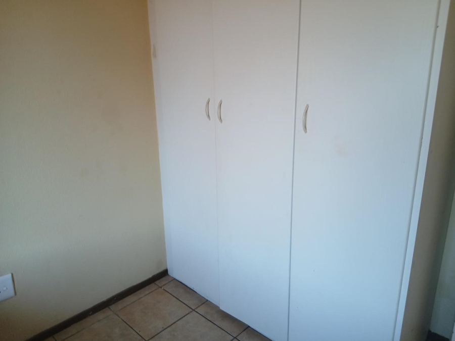 2 Bedroom Property for Sale in Edleen Gauteng