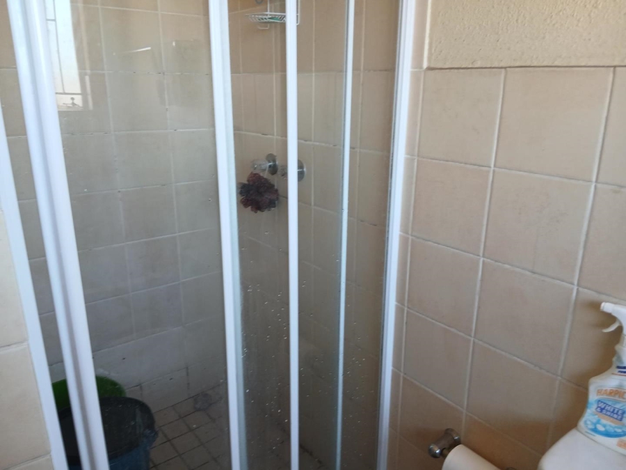 2 Bedroom Property for Sale in Edleen Gauteng