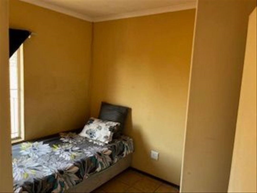 2 Bedroom Property for Sale in Edleen Gauteng