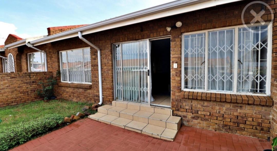 2 Bedroom Property for Sale in Norkem Park Gauteng