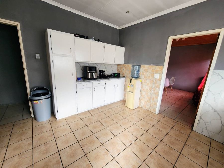 7 Bedroom Property for Sale in Rietfontein Gauteng