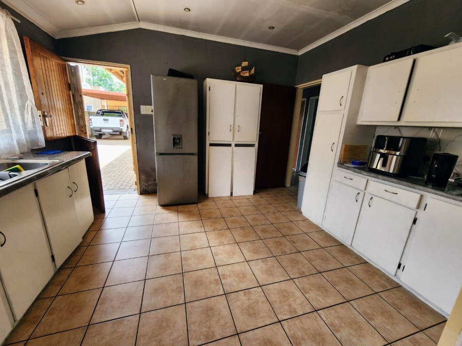 7 Bedroom Property for Sale in Rietfontein Gauteng