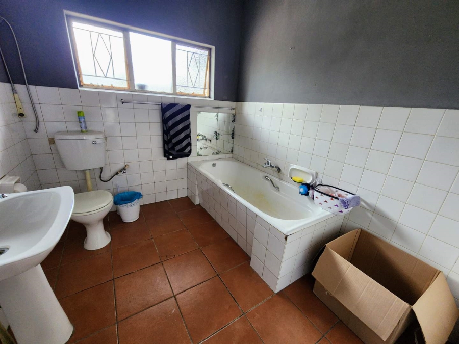 7 Bedroom Property for Sale in Rietfontein Gauteng