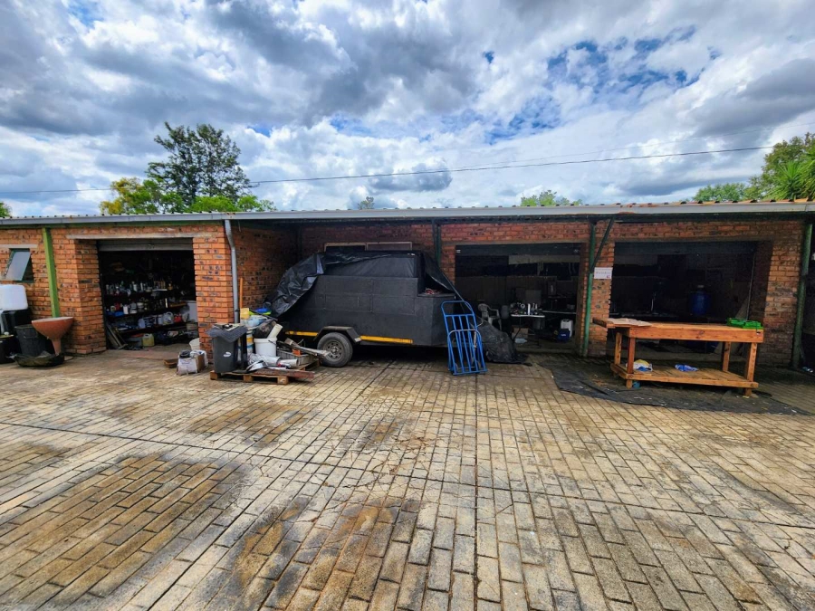 7 Bedroom Property for Sale in Rietfontein Gauteng