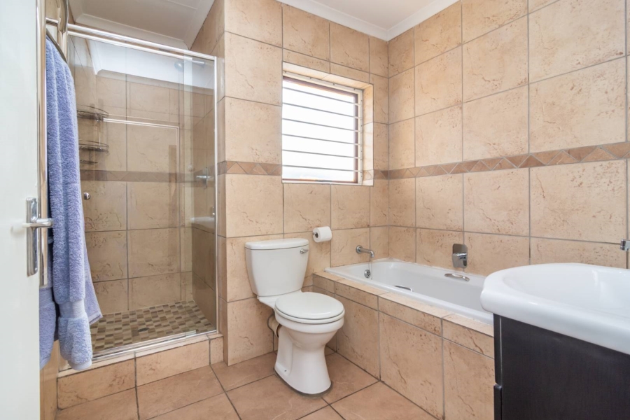 4 Bedroom Property for Sale in Ruimsig Gauteng