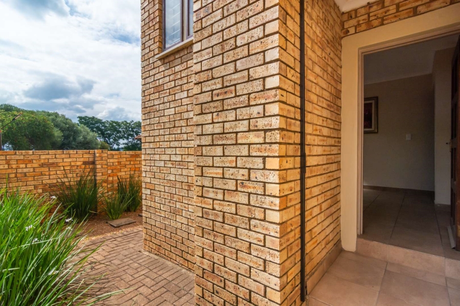 4 Bedroom Property for Sale in Ruimsig Gauteng