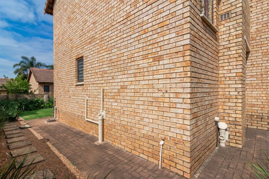 4 Bedroom Property for Sale in Ruimsig Gauteng