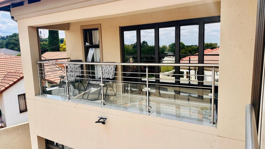 4 Bedroom Property for Sale in Meredale Gauteng