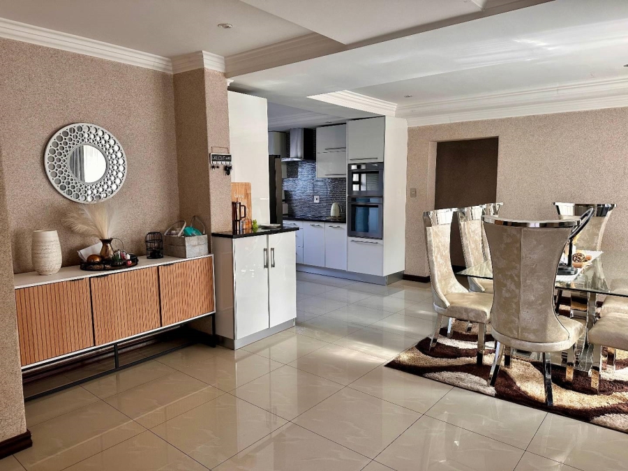 4 Bedroom Property for Sale in Meredale Gauteng