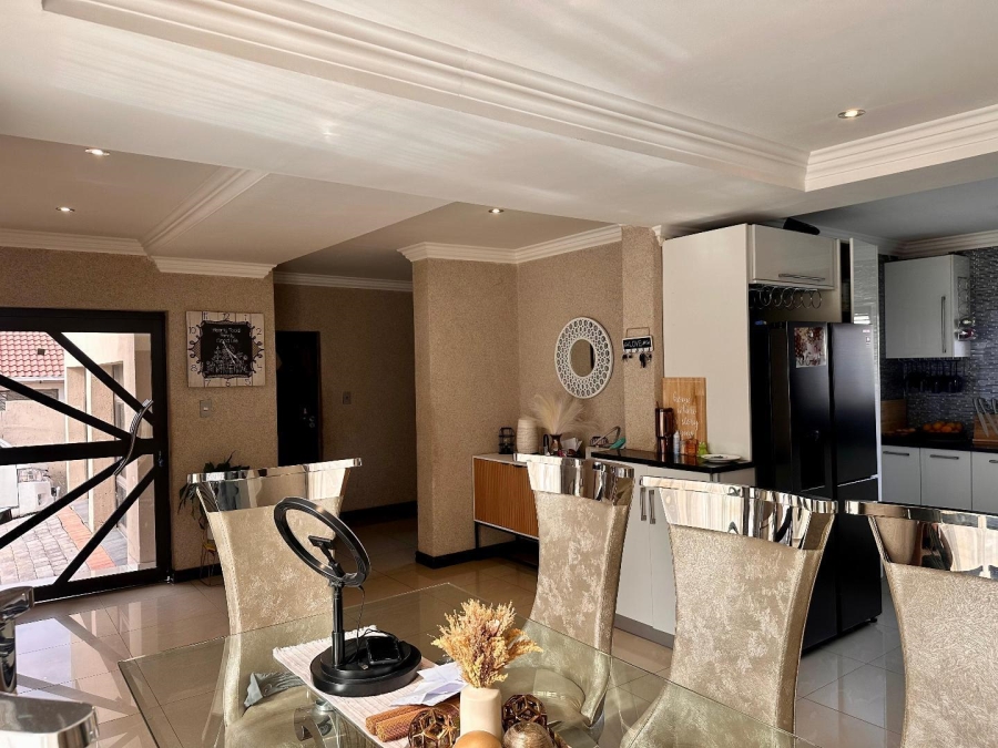 4 Bedroom Property for Sale in Meredale Gauteng