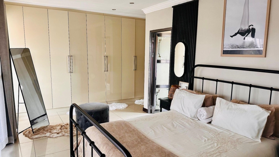 4 Bedroom Property for Sale in Meredale Gauteng