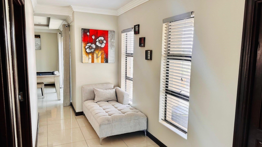 4 Bedroom Property for Sale in Meredale Gauteng