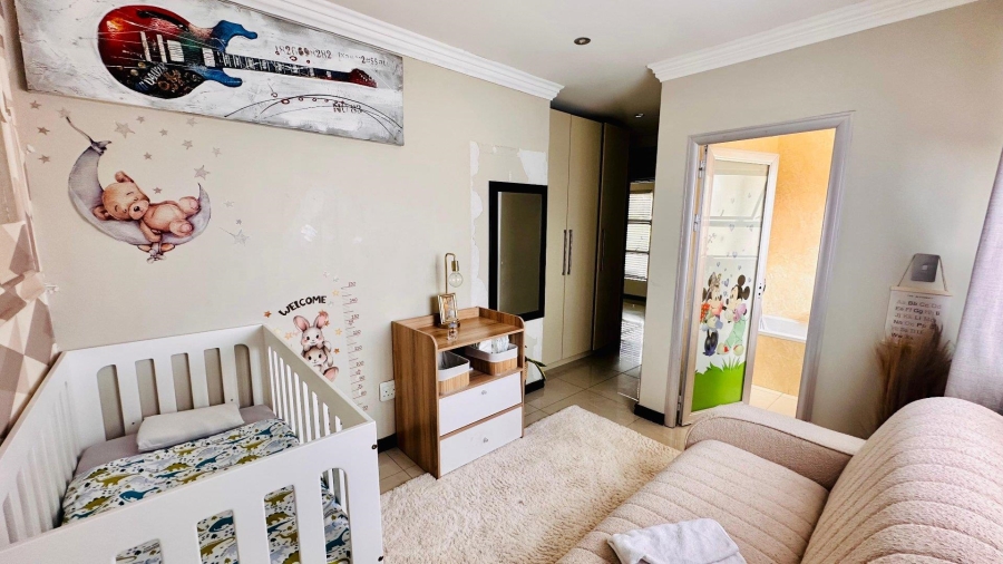 4 Bedroom Property for Sale in Meredale Gauteng