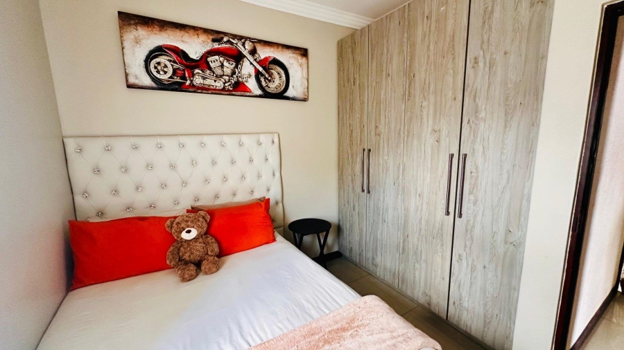 4 Bedroom Property for Sale in Meredale Gauteng