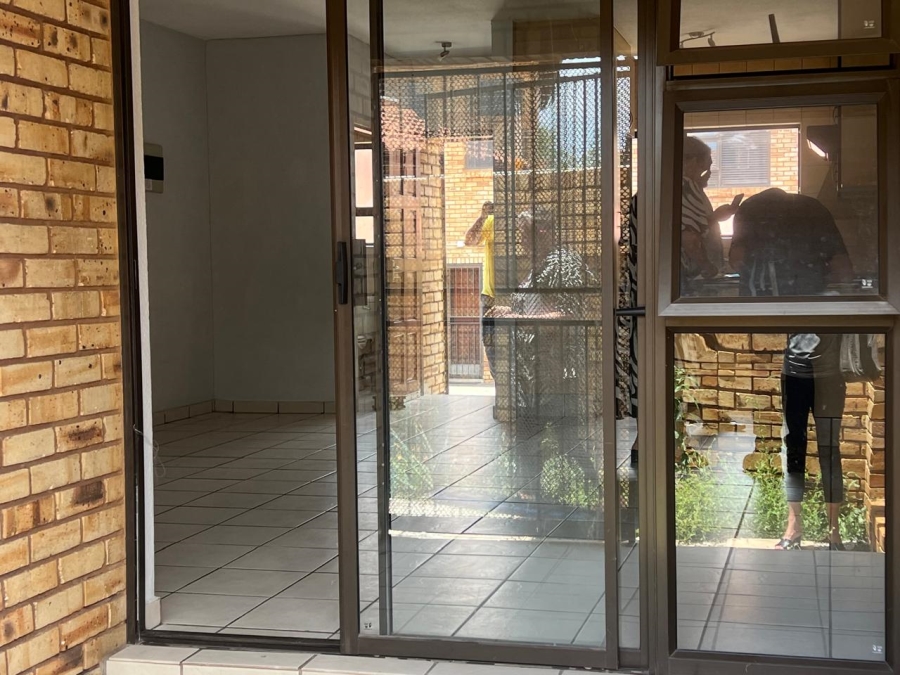 2 Bedroom Property for Sale in Florentia Gauteng