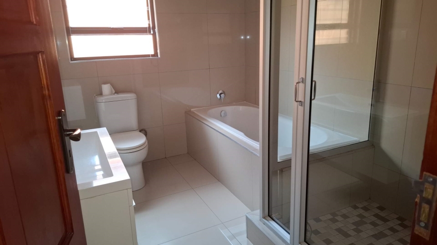 3 Bedroom Property for Sale in New Redruth Gauteng