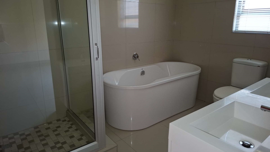 3 Bedroom Property for Sale in New Redruth Gauteng