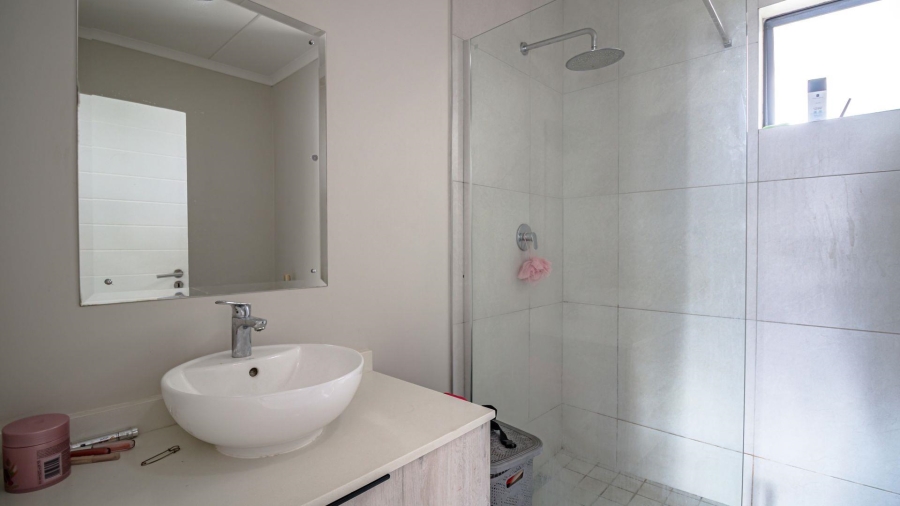 2 Bedroom Property for Sale in Halfway Gardens Gauteng