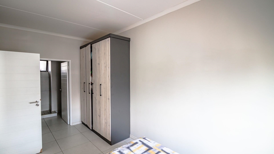 2 Bedroom Property for Sale in Halfway Gardens Gauteng