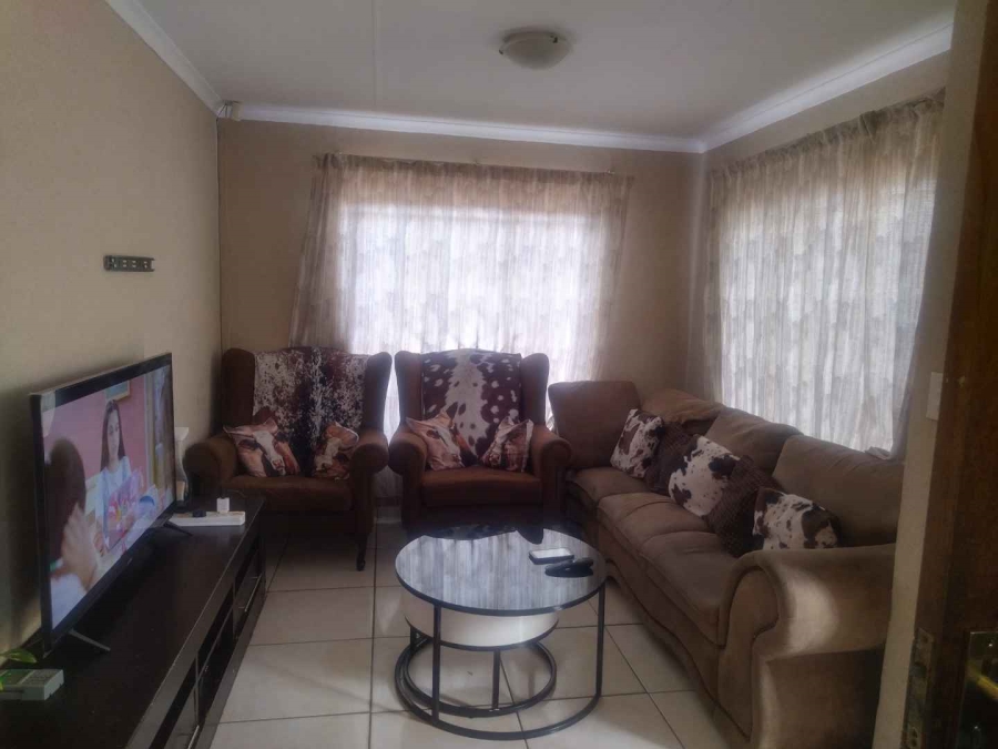 To Let 3 Bedroom Property for Rent in Soshanguve VV Gauteng