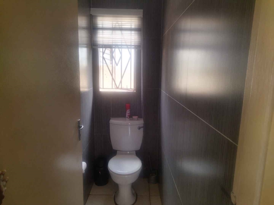 To Let 3 Bedroom Property for Rent in Soshanguve VV Gauteng