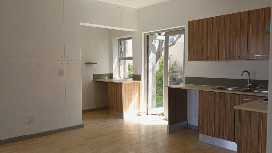 2 Bedroom Property for Sale in Beverley Gauteng