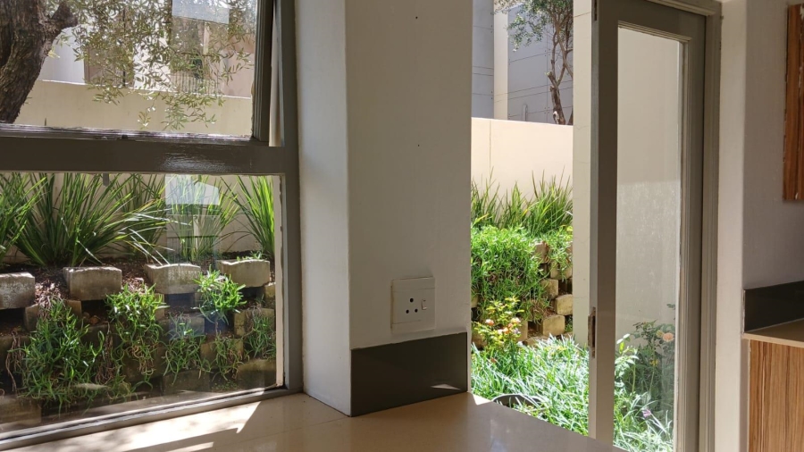 2 Bedroom Property for Sale in Beverley Gauteng