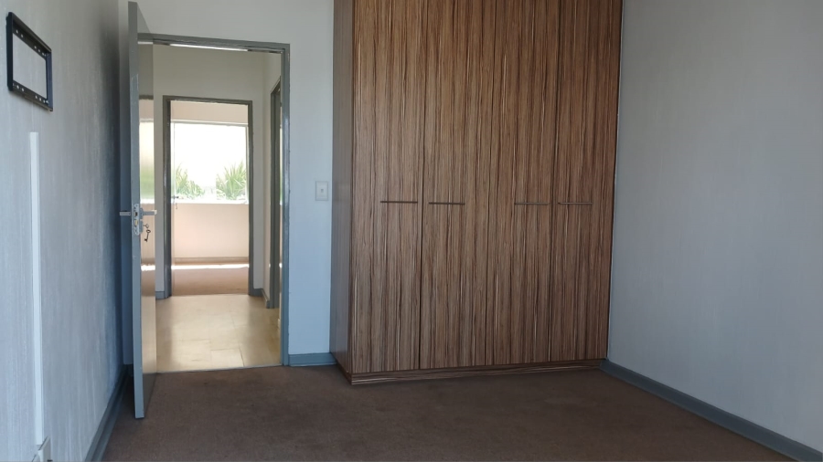 2 Bedroom Property for Sale in Beverley Gauteng