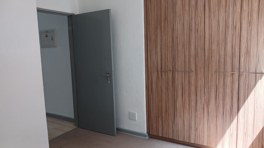 2 Bedroom Property for Sale in Beverley Gauteng