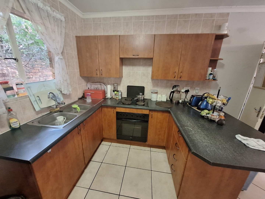 To Let 3 Bedroom Property for Rent in Roodepoort Gauteng