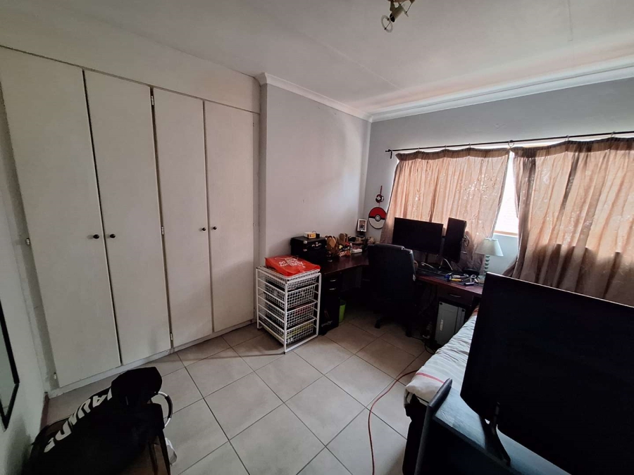 To Let 2 Bedroom Property for Rent in Northwold Gauteng