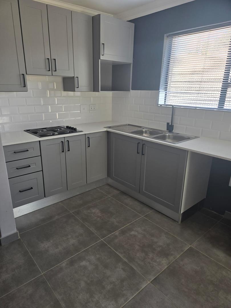 1 Bedroom Property for Sale in Mondeor Gauteng