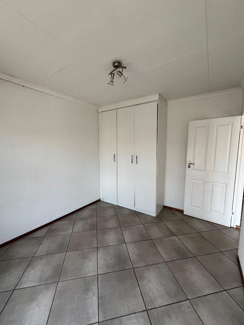 2 Bedroom Property for Sale in Albertsdal Gauteng