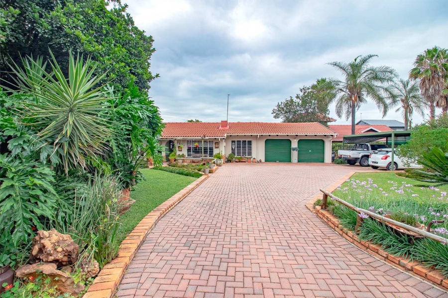 4 Bedroom Property for Sale in Doringkloof Gauteng