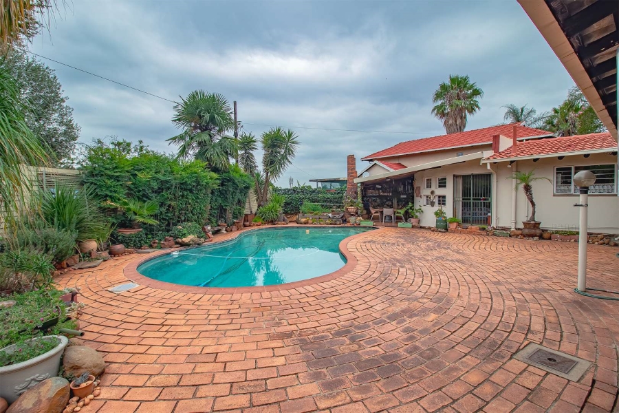 4 Bedroom Property for Sale in Doringkloof Gauteng