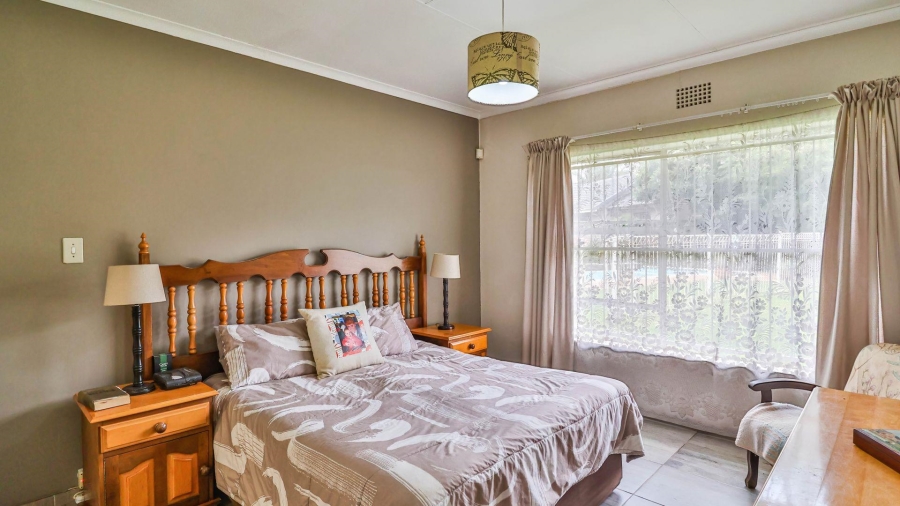 5 Bedroom Property for Sale in Brackenhurst Gauteng